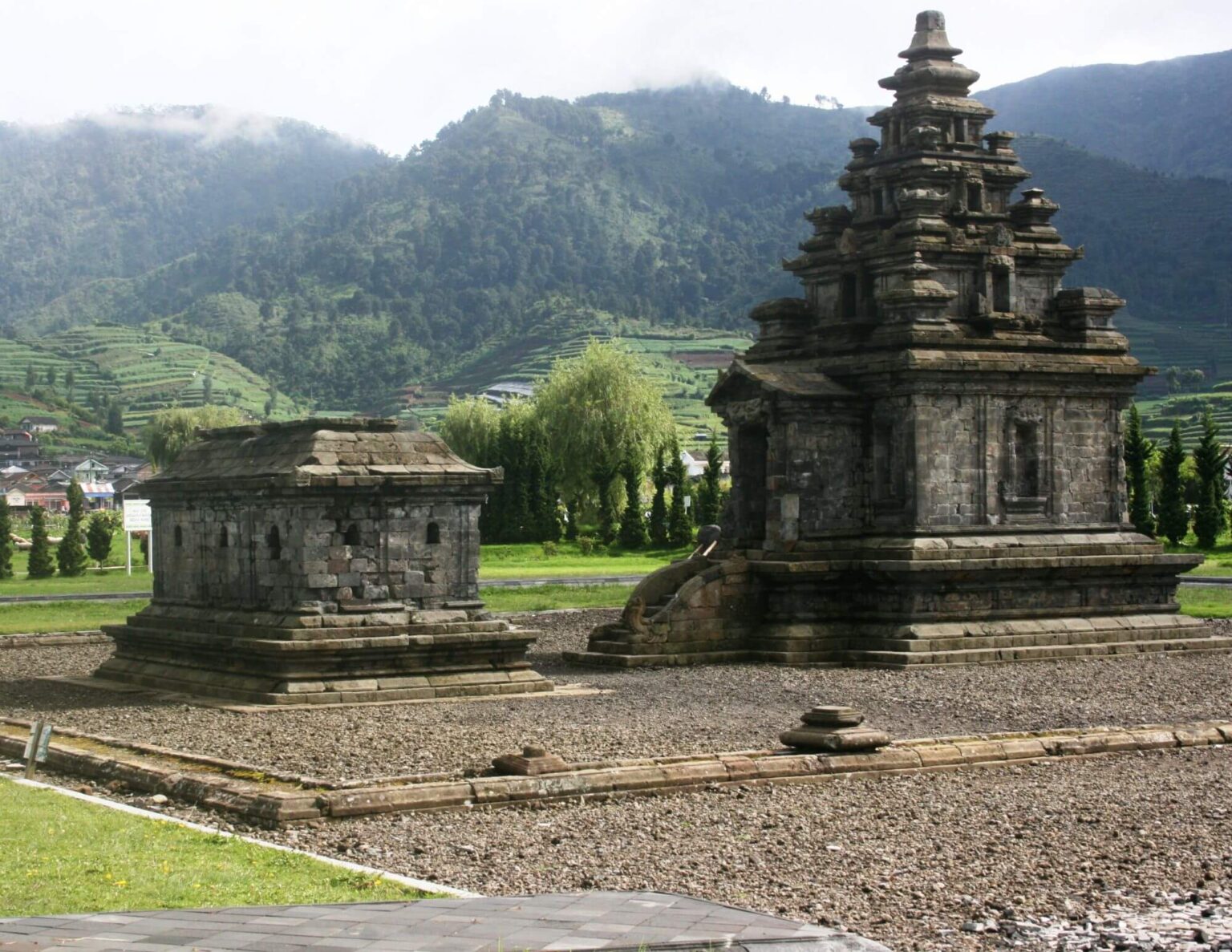  Paket wisata Dieng dari Madiun